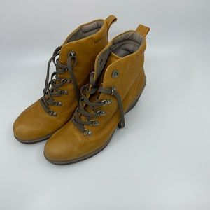 Ecco women’s boots